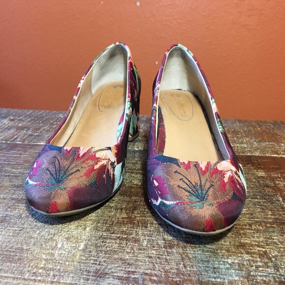 Corso Como CC Gwynn Pump Womens 7.5 Red Floral Jaquard Shoe Block Heel Broque - Picture 3 of 10